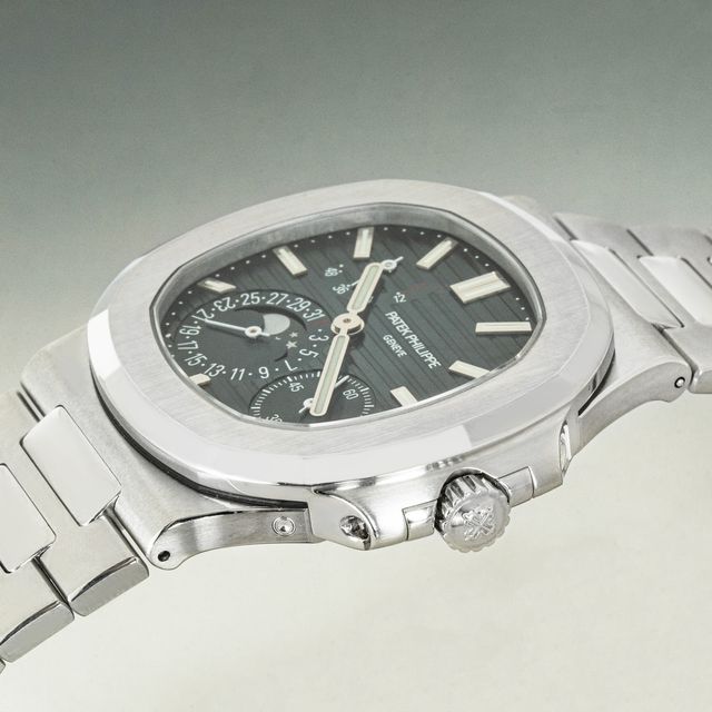 Patek Philippe Nautilus 5712/1A-001 Image 2